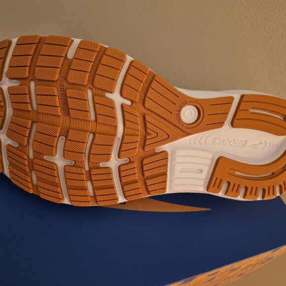 NEW BROOKS GHOST 16 SIZE 11 - Picture 5 of 5